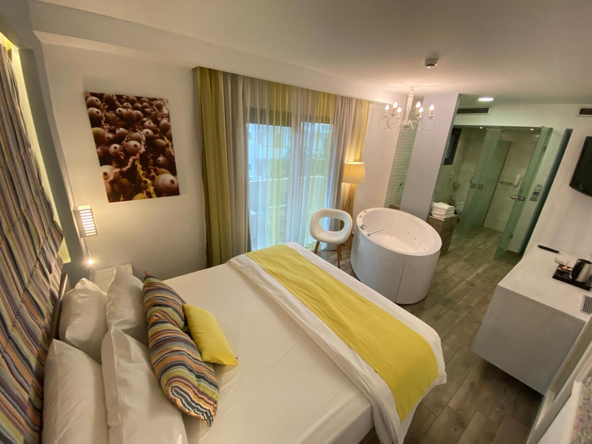 Kyknos Beach Hotel & Bungalows Malia Eksteriør billede