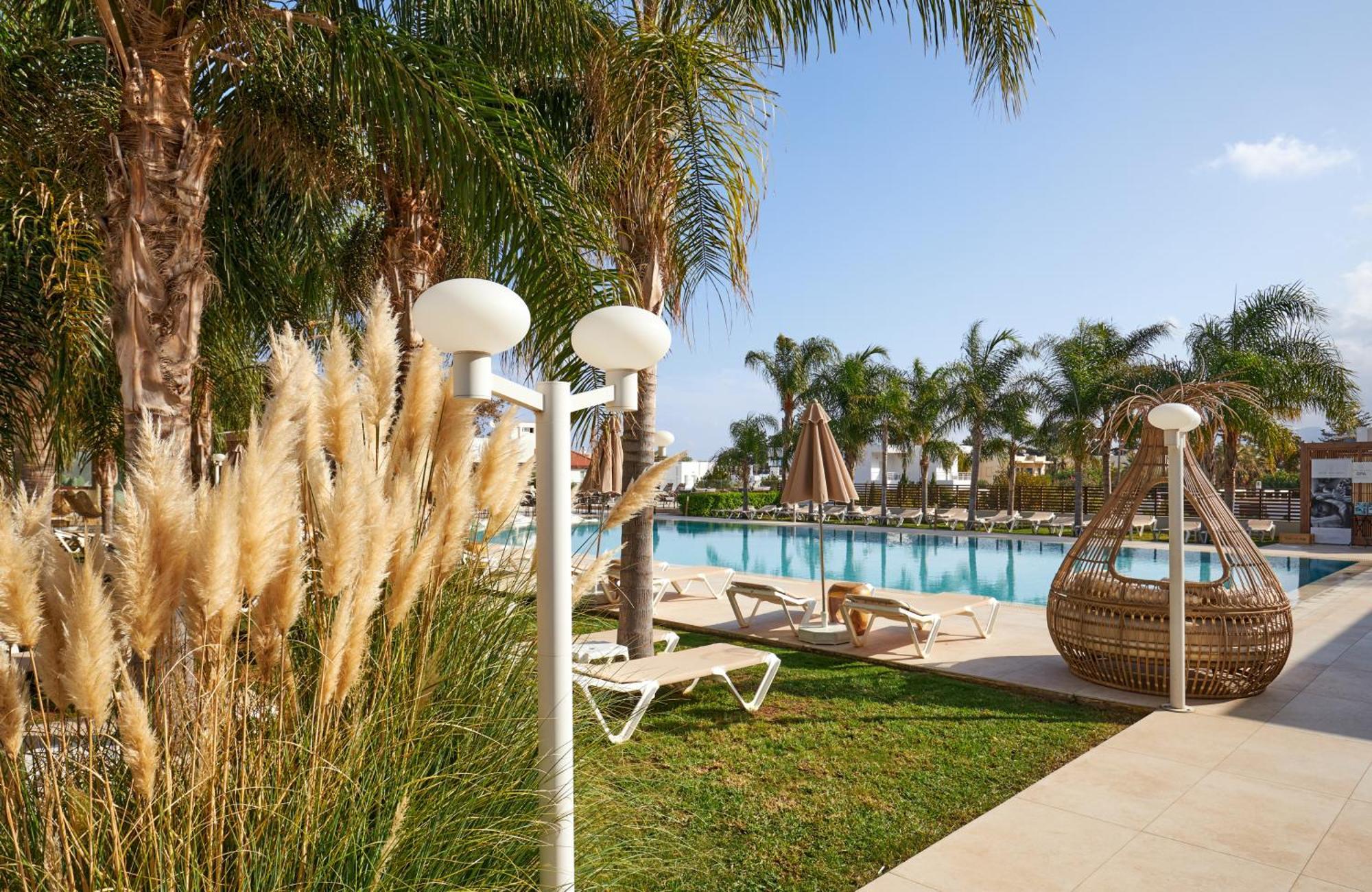 Kyknos Beach Hotel & Bungalows Malia Eksteriør billede